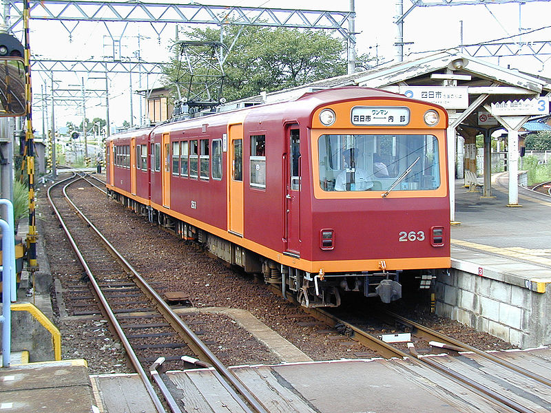 800px-Kintetsu-260Series-01.jpg