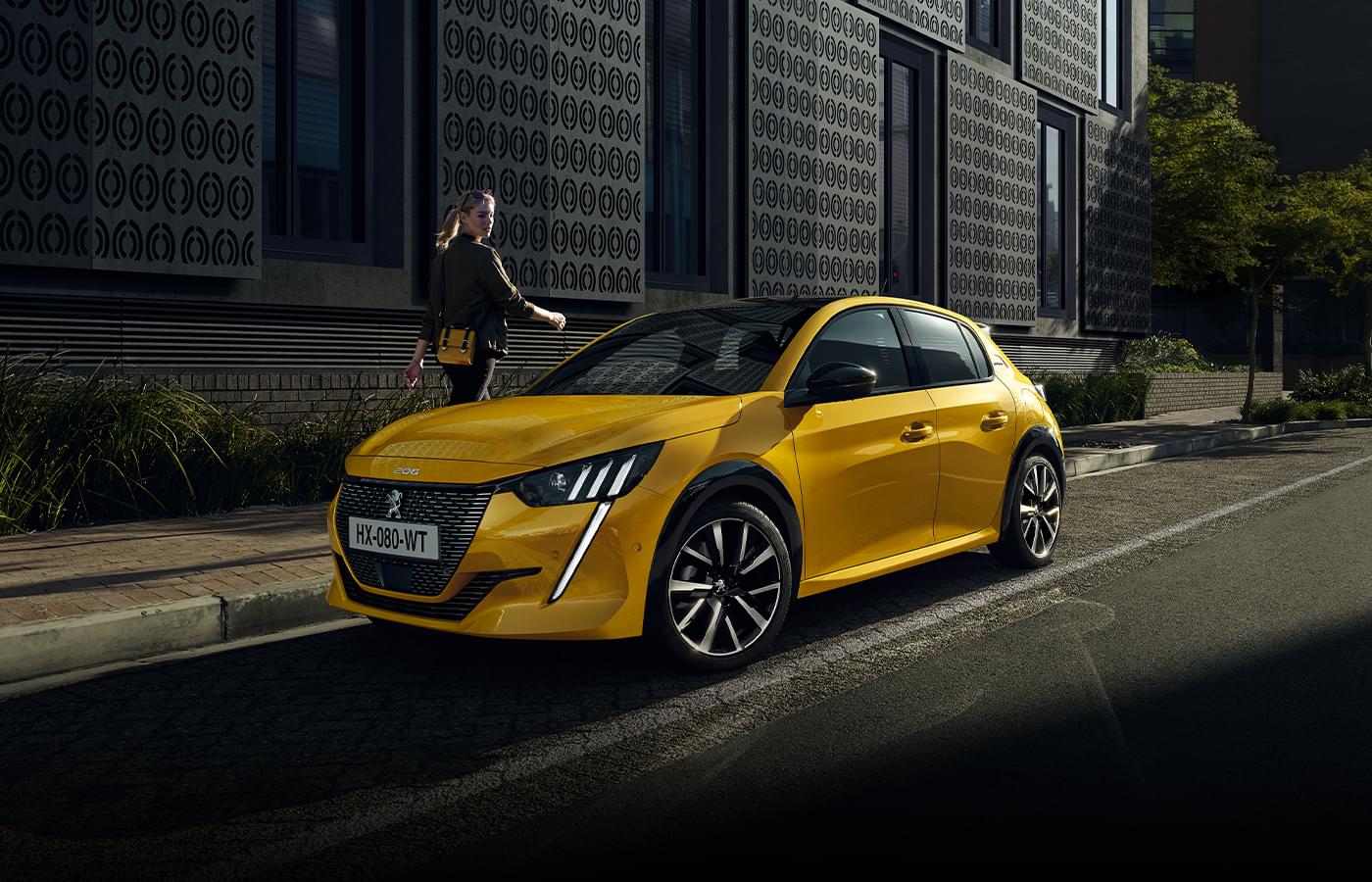 NEW PEUGEOT 208 デビューフェア