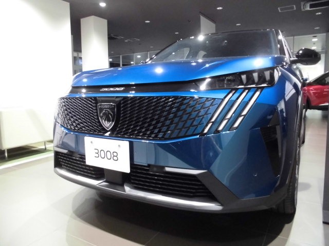 New 3008HYBRID•408HYBRIDデビュー！